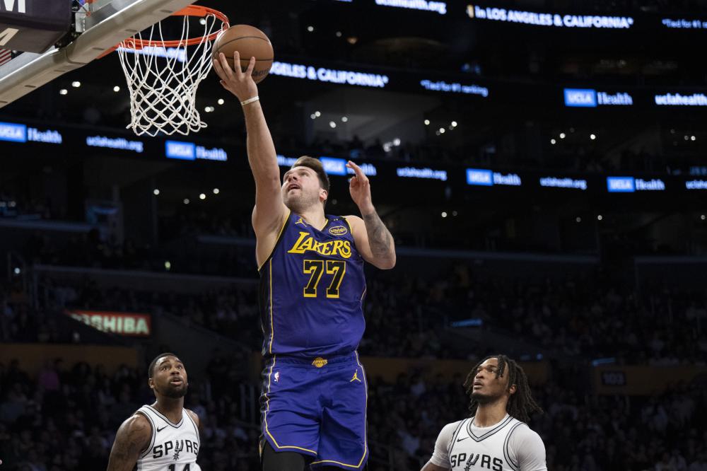 足球不仅是 足球不仅是